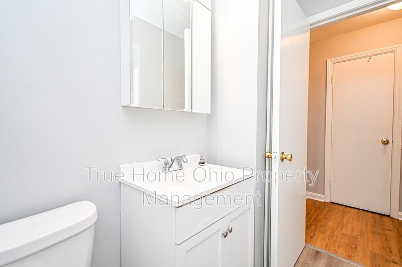 5541 Montgomery Road - 3 property image