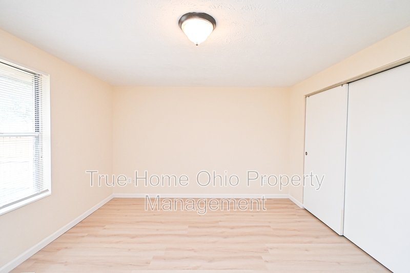 6171 Little Creek Court property image